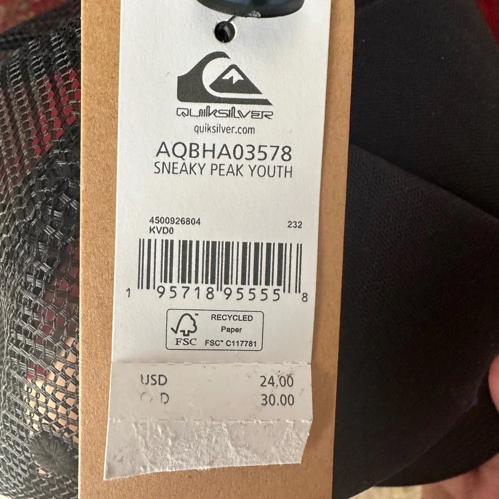 BNWT Quiksilver Boardridng Co Youth Hat
